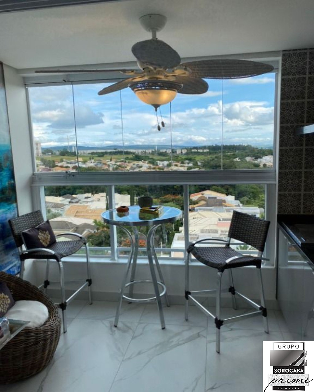 Apartamento com 2 dormitórios à venda, 73 m² por R$ 975.000 