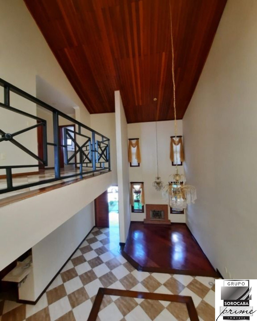 Casa com 3 dormitórios para alugar, 280 m² por R$ 4.400/mês 