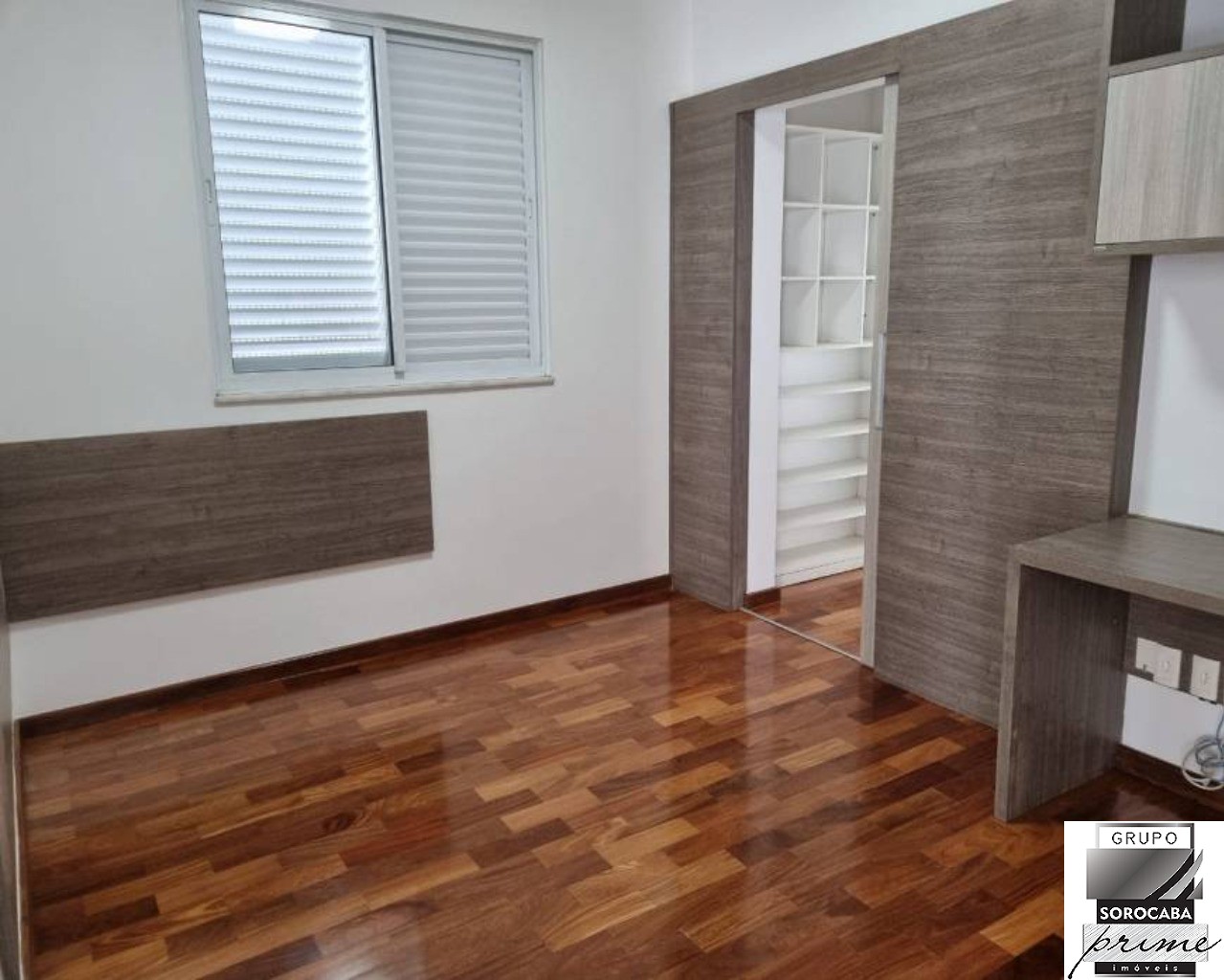 Casa de condomínio com 4 quartos e 6 banheiros à venda, 370 