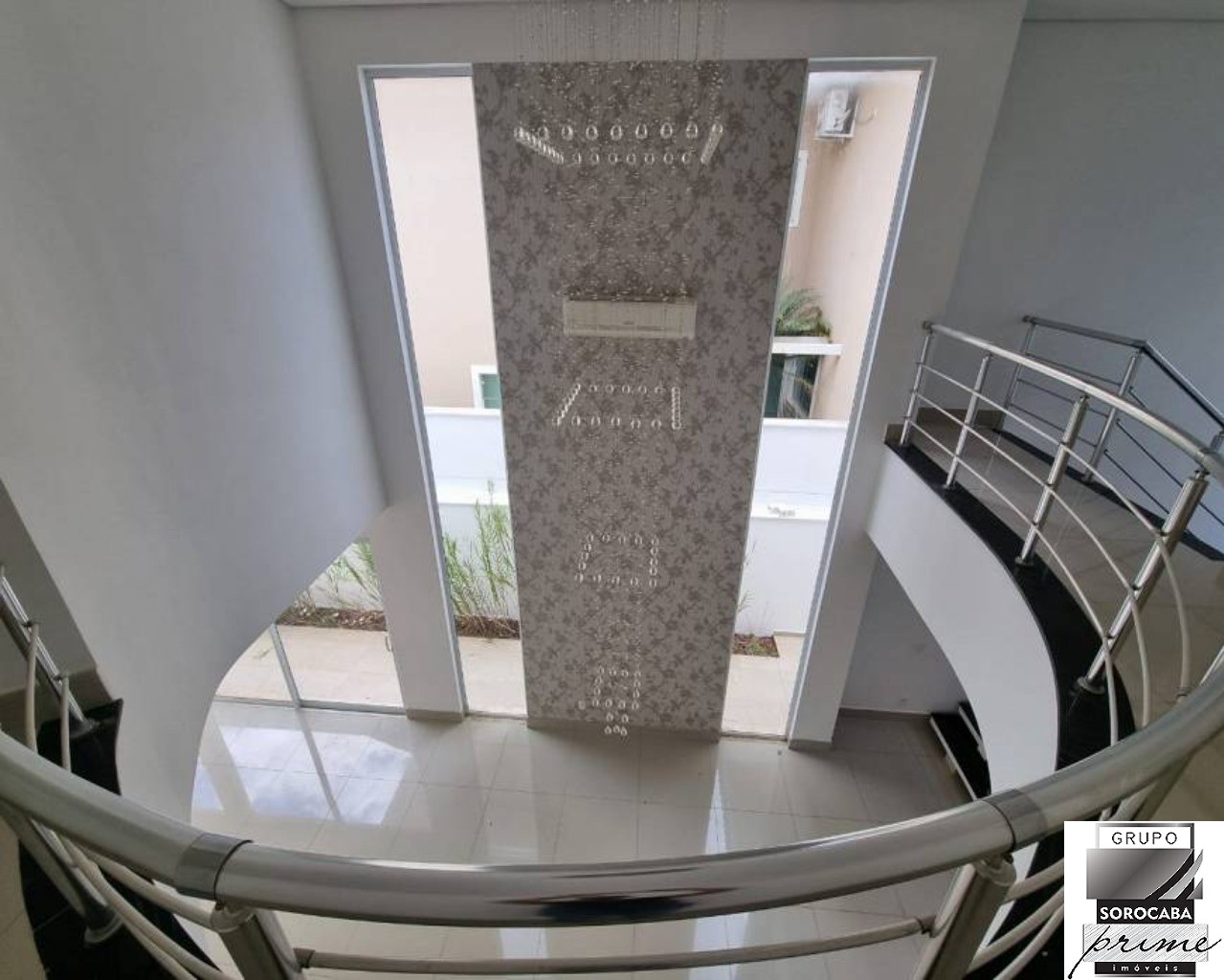 Casa de condomínio com 4 quartos e 6 banheiros à venda, 370 