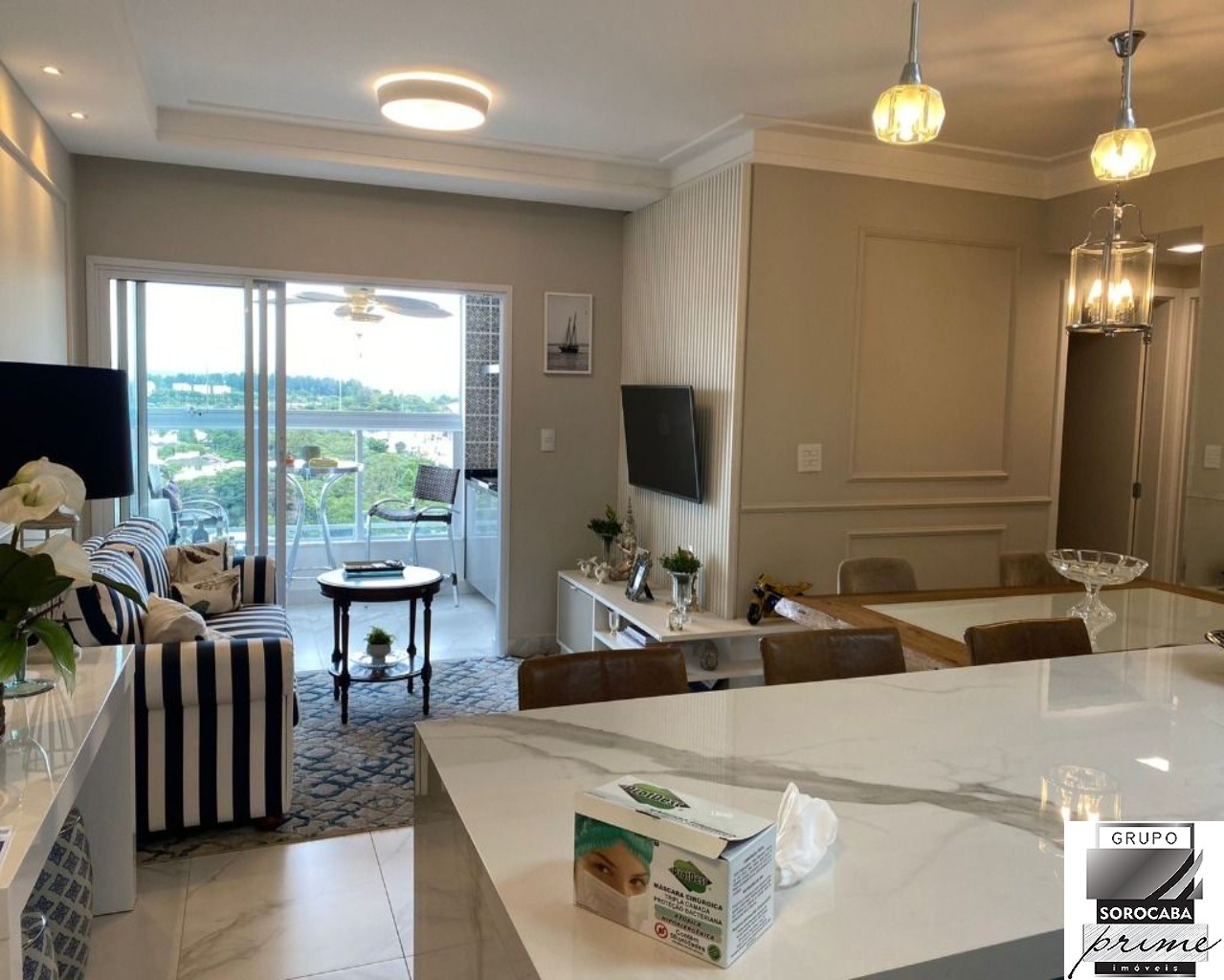 Apartamento com 2 dormitórios à venda, 73 m² por R$ 975.000 