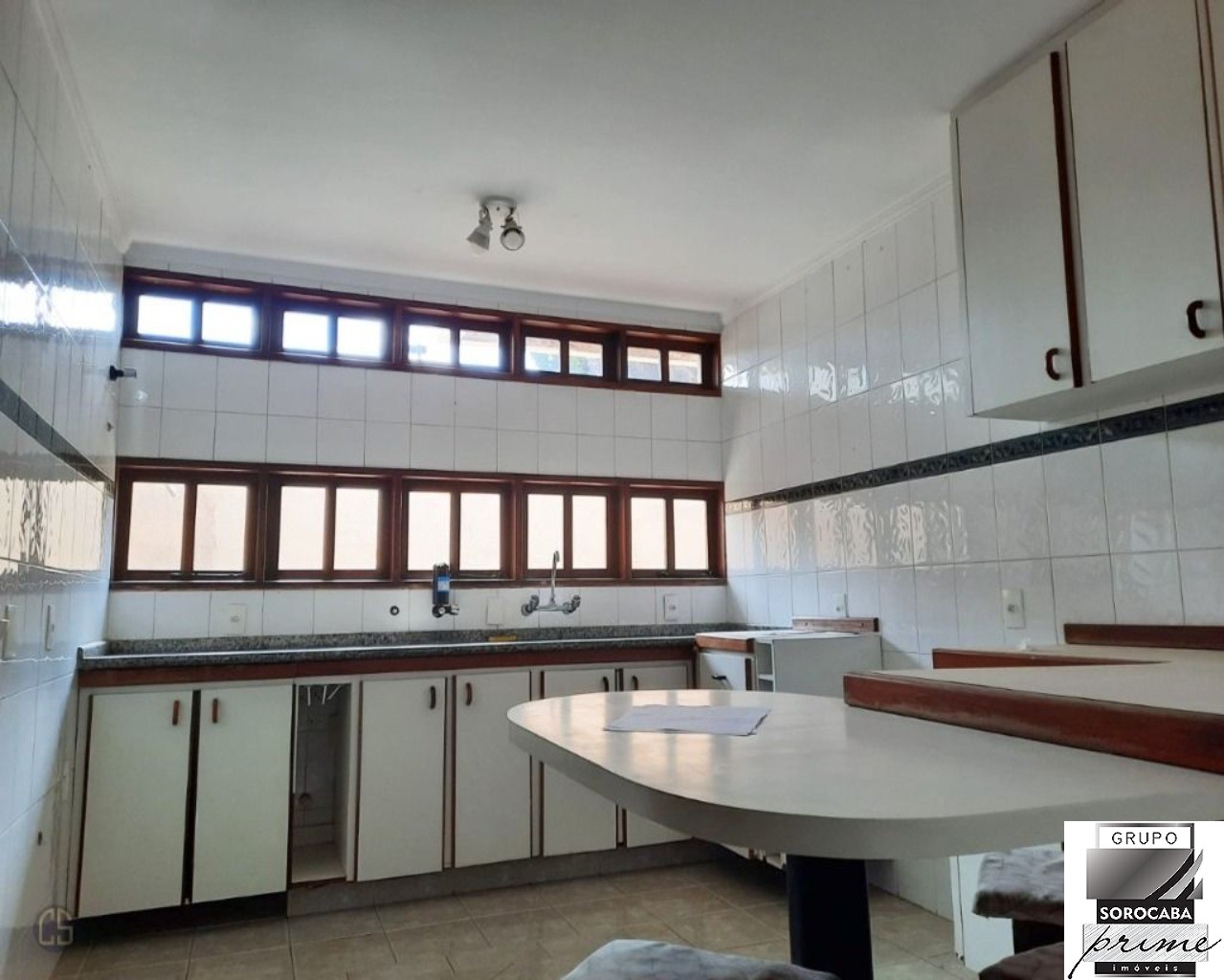 Sobrado com 3 dormitórios à venda, 241 m² por R$ 730.000 - c
