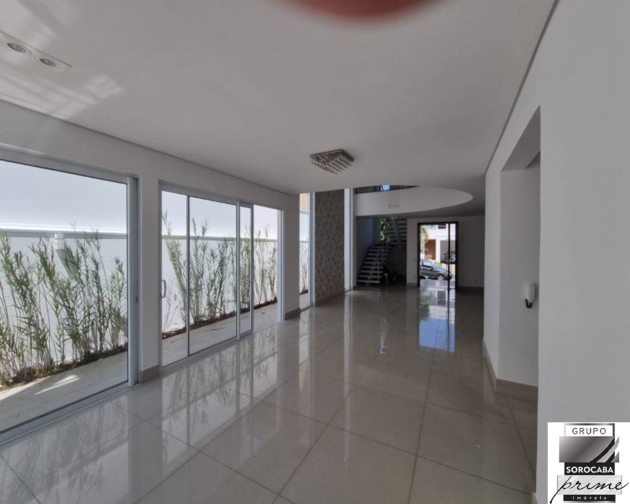 Casa de condomínio com 4 quartos e 6 banheiros à venda, 370 
