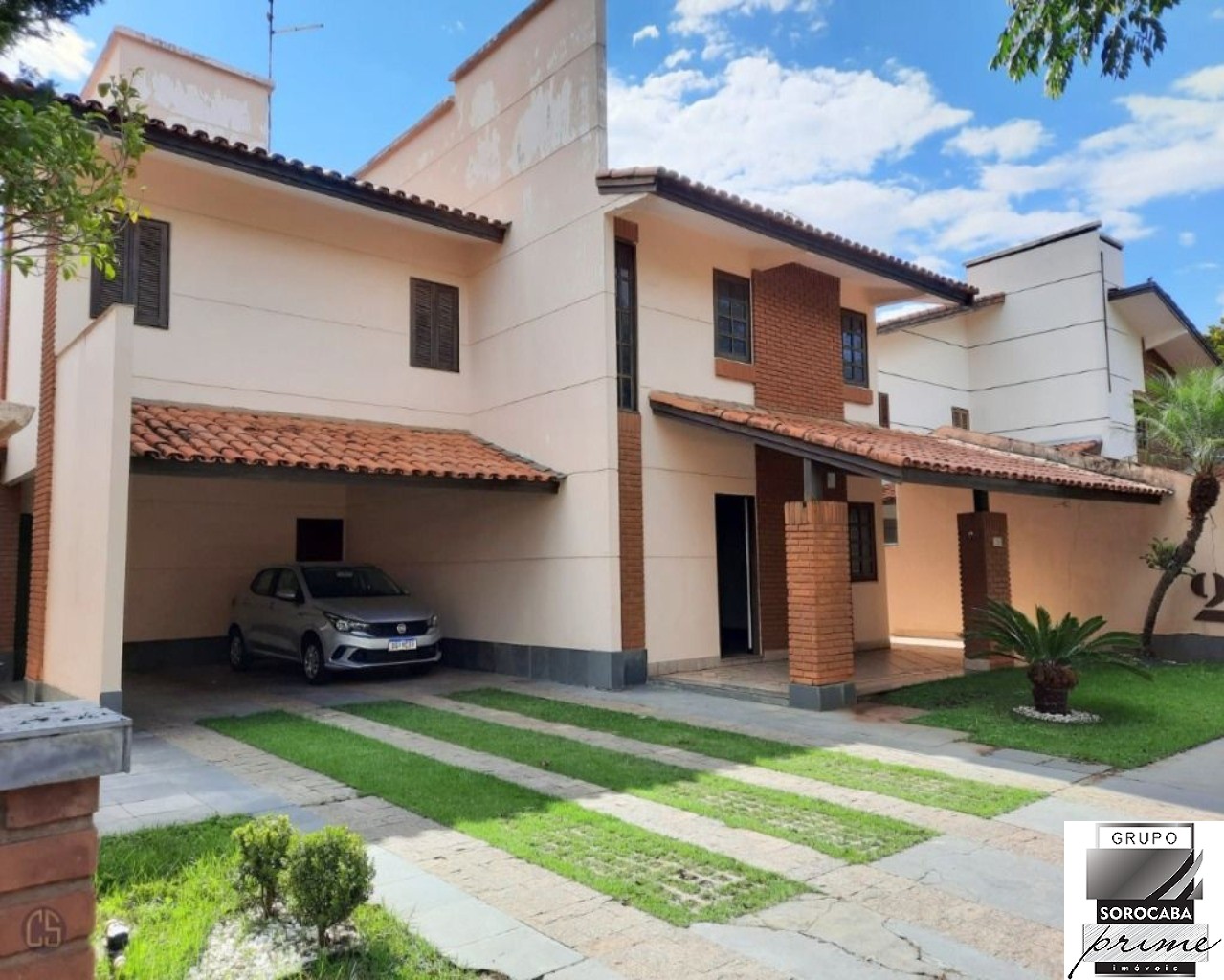 Sobrado com 3 dormitórios à venda, 241 m² por R$ 730.000 - c