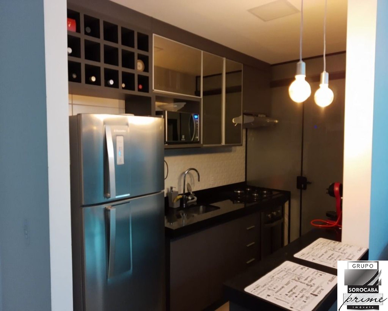 Apartamento com 2 dormitórios à venda, 56 m² por R$ 349.000 
