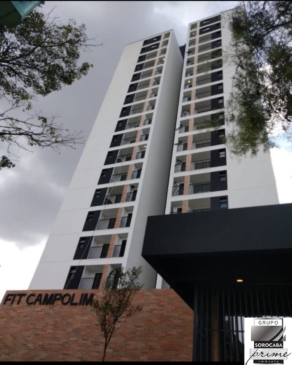 Apartamento com 2 dormitórios à venda, 55 m² por R$ 385.000 