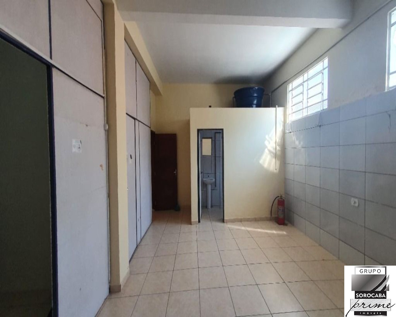 Sobrado com 3 dormitórios à venda, 417 m² por R$ 800.000 - p