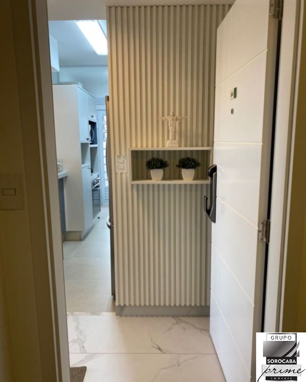 Apartamento com 2 dormitórios à venda, 73 m² por R$ 975.000 