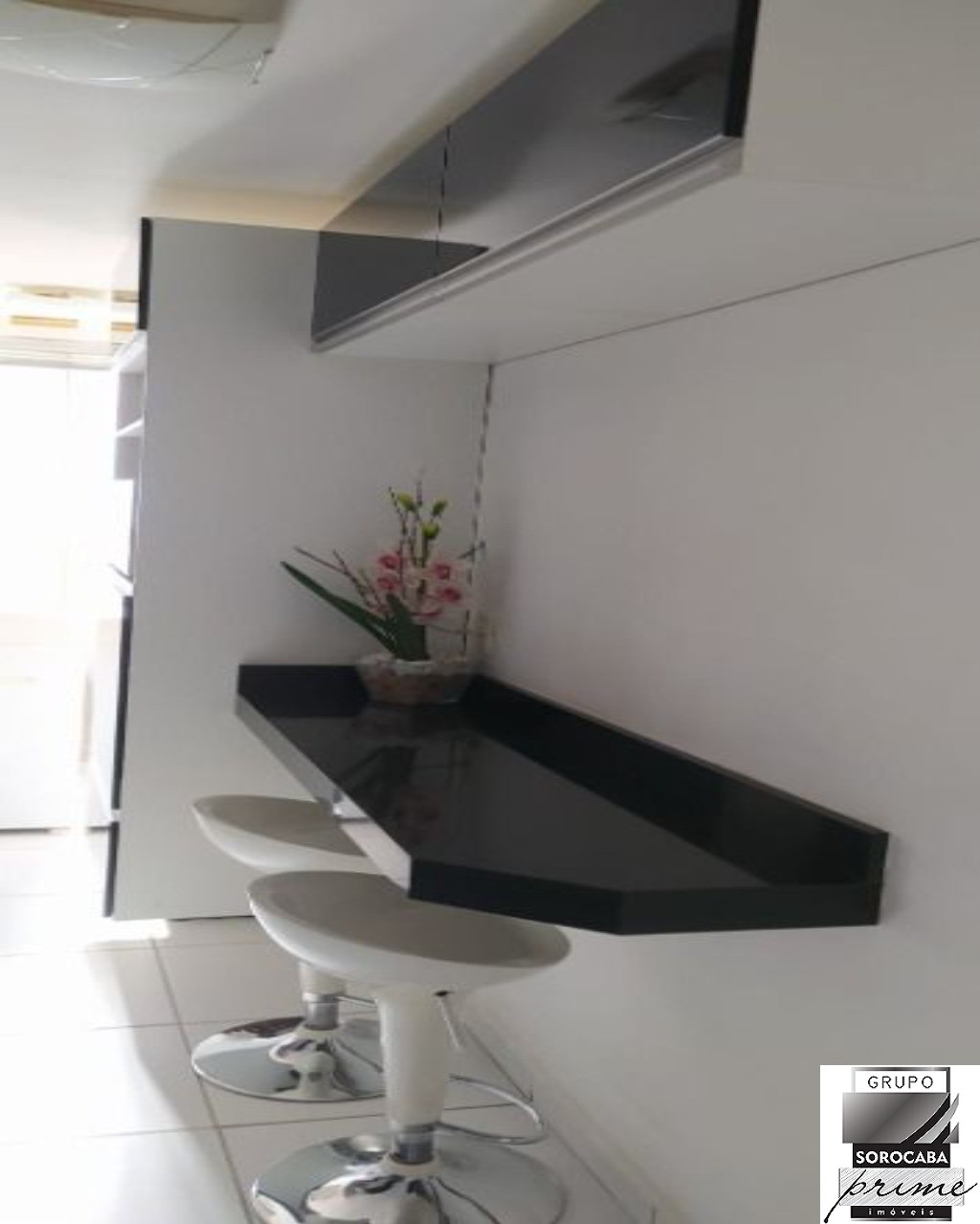 Apartamento com 2 dormitórios à venda, 52 m² por R$ 255.000 