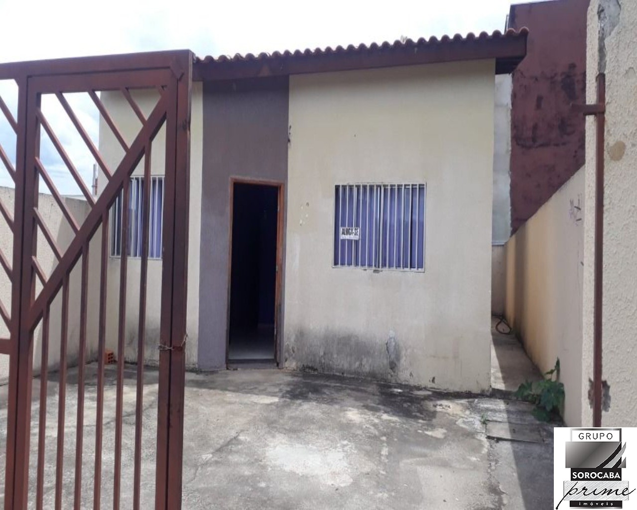 Casa com 2 dormitórios à venda, 75 m² por R$ 245.000 - jardi