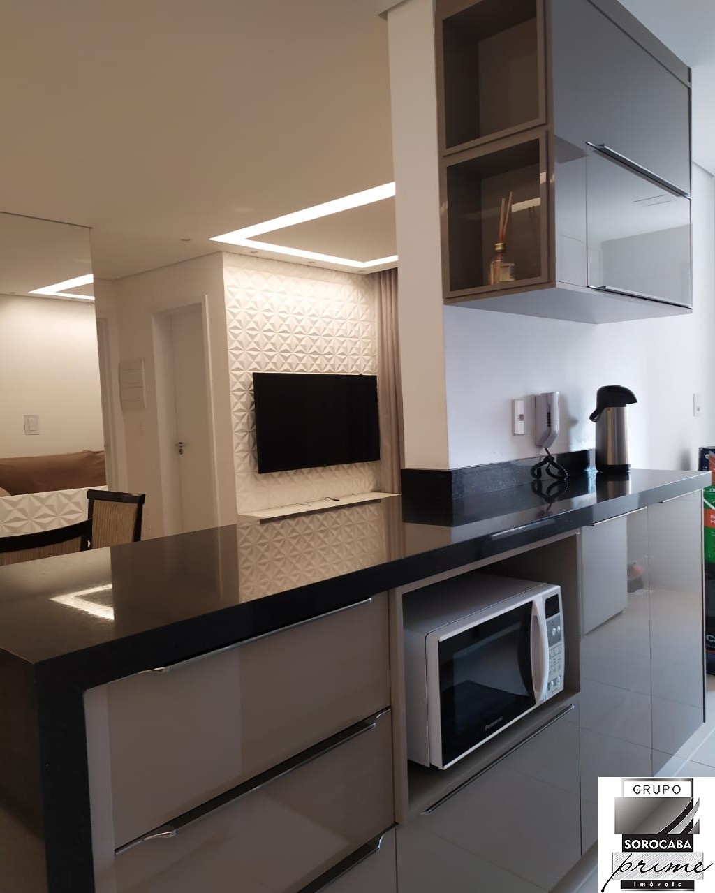 Apartamento com 2 dormitórios à venda, 73 m² por R$ 380.000 