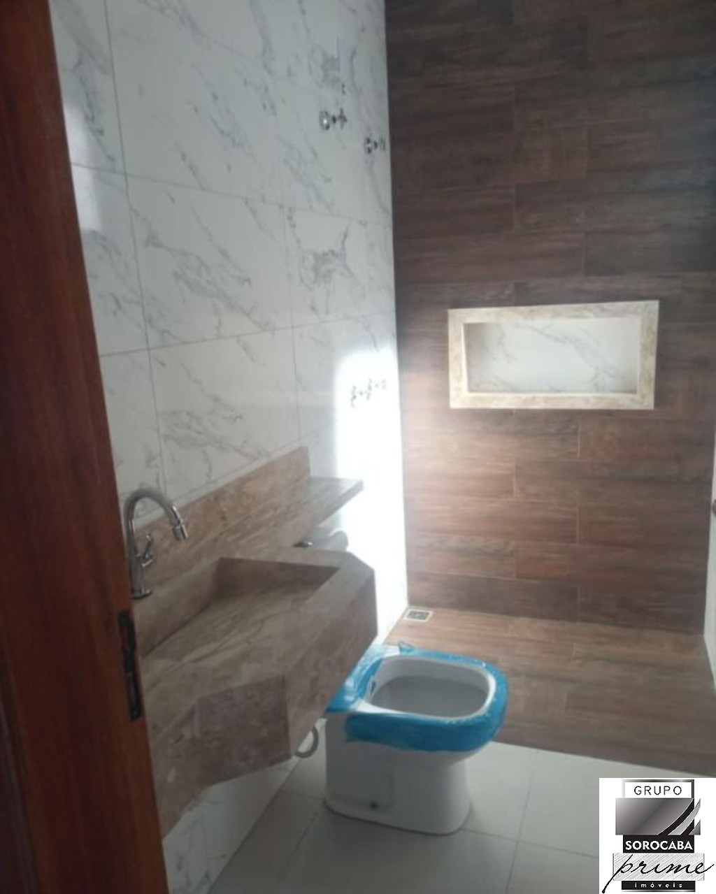 Casa com 3 dormitórios à venda, 105 m² por R$ 535.000 - resi