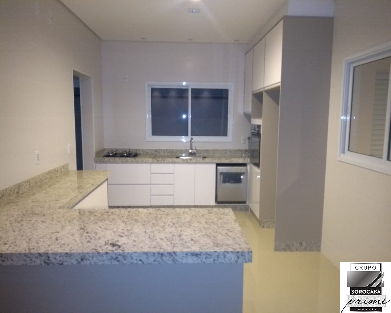 Casa seminova á venda R$1.430.000,00