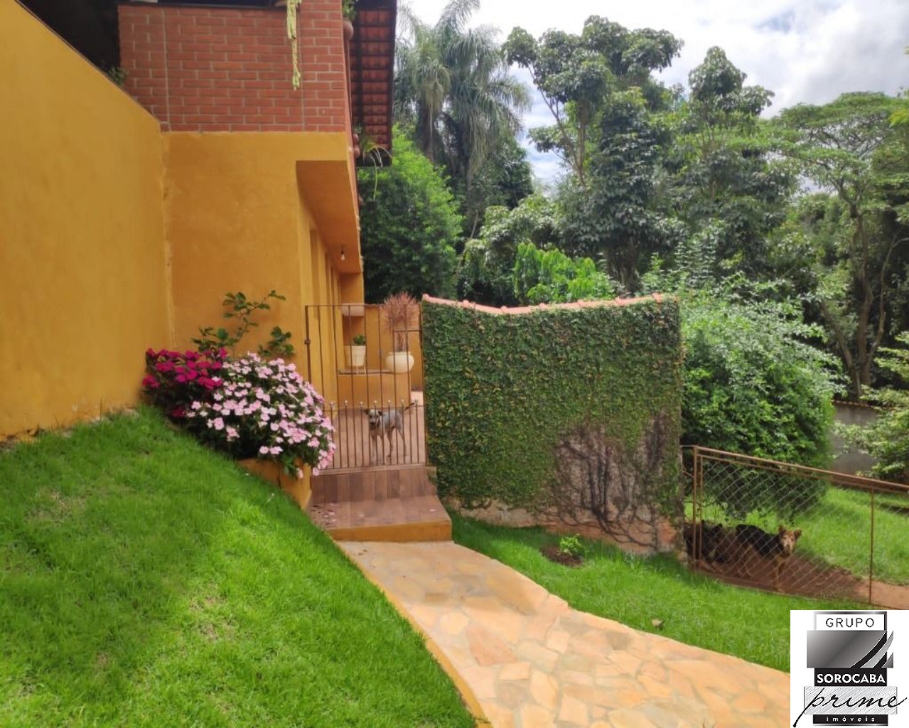 Chácara com 2 dormitórios à venda, 2000 m² por R$ 700.000 - 