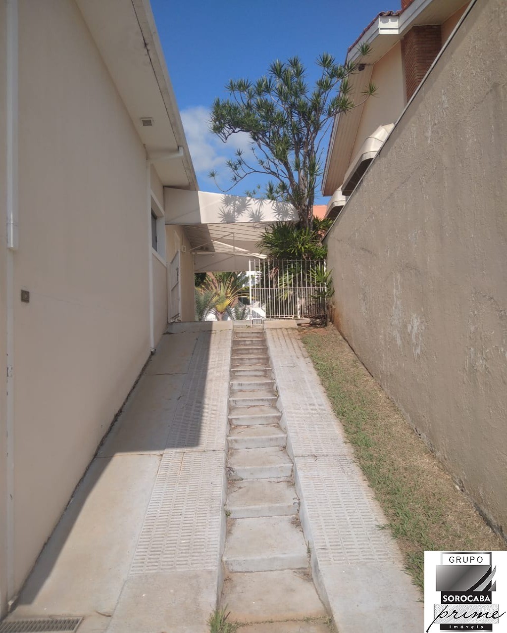 Casa no residencial village d ' avignon., R$1.100.000,00.