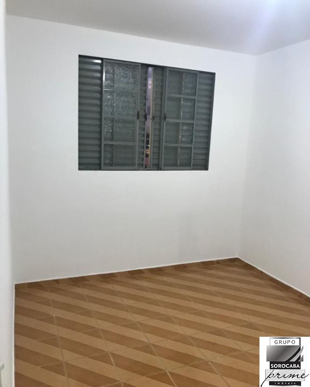 Apartamento com 3 dormitórios à venda, 83 m² por R$ 225.000 