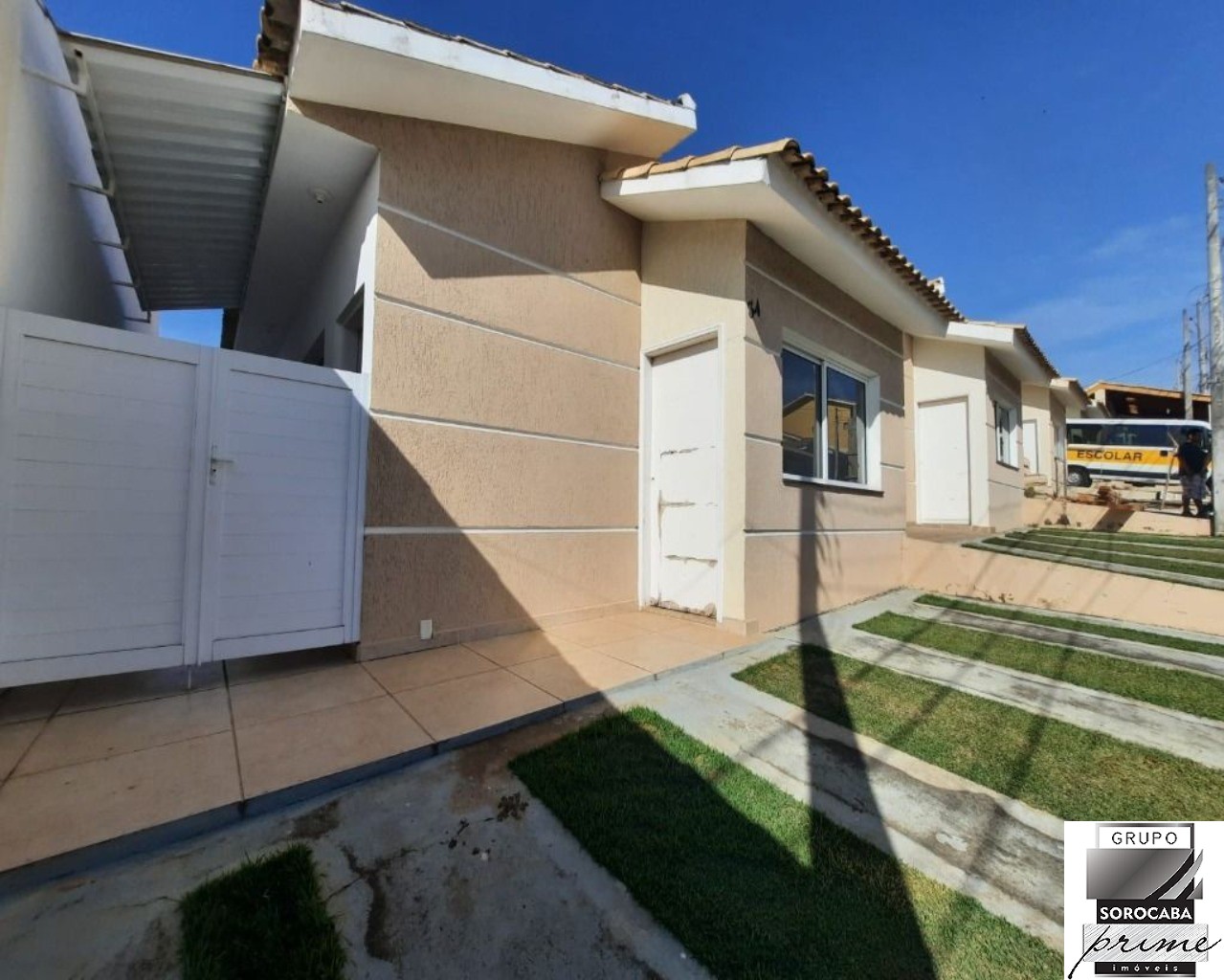 Casa com 2 dormitórios à venda, 84 m² por R$ 399.000 - condo