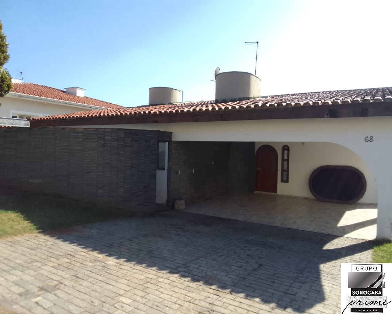 Casa sobrado á venda no condominio residencial village d'avi