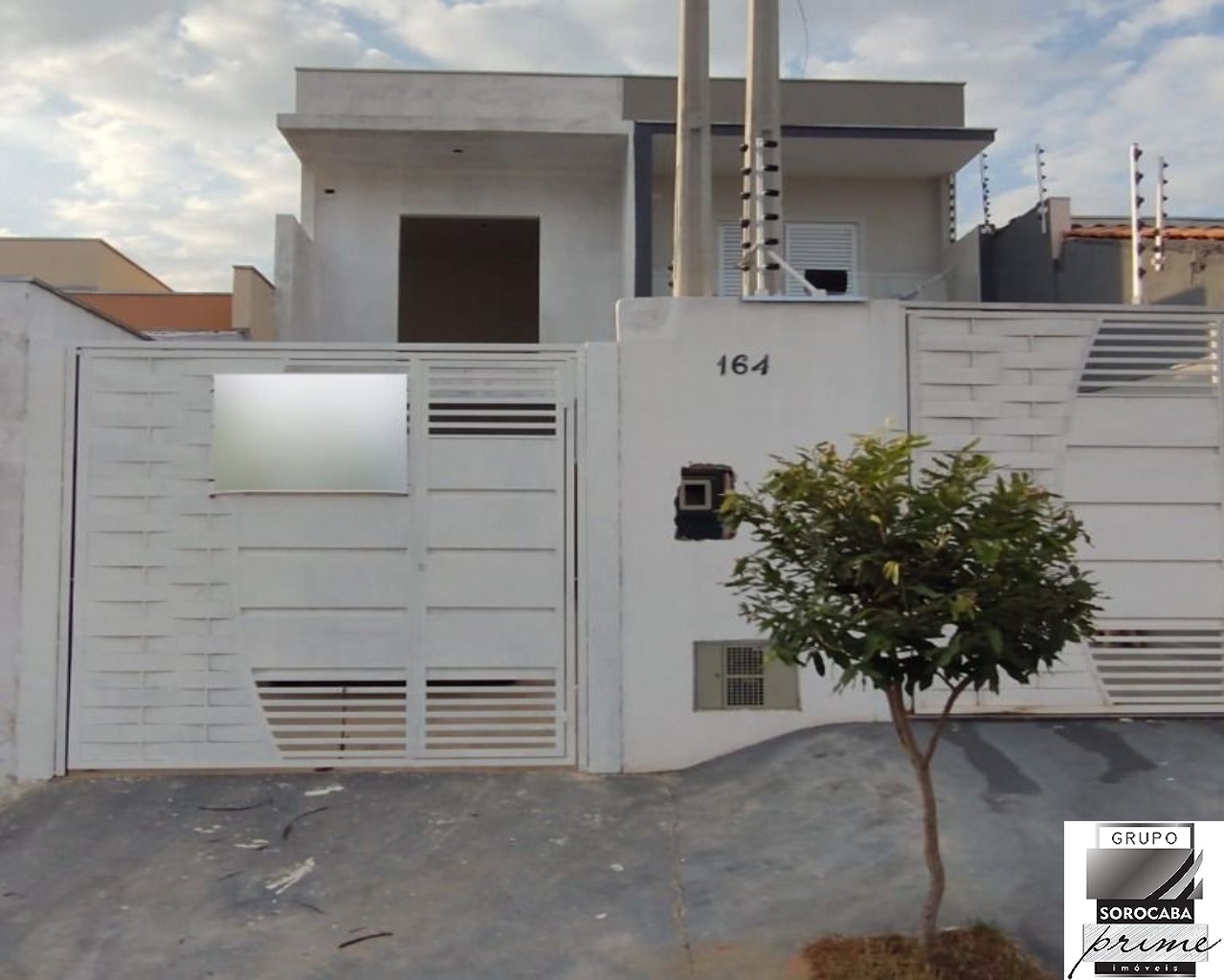 Sobrado com 2 dormitórios à venda, 90 m² por R$ 215.000 - ja