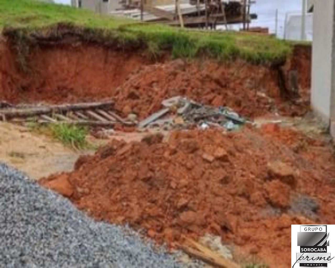 Terreno à venda, 200 m² por R$ 179.990 - helena maria jardim
