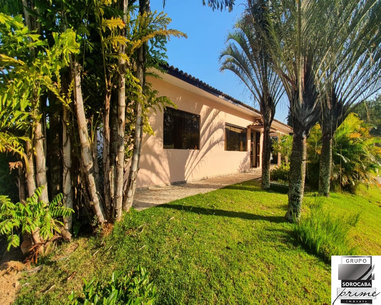 Casa residencial, bairro caguassu, R$1.300.000,00.