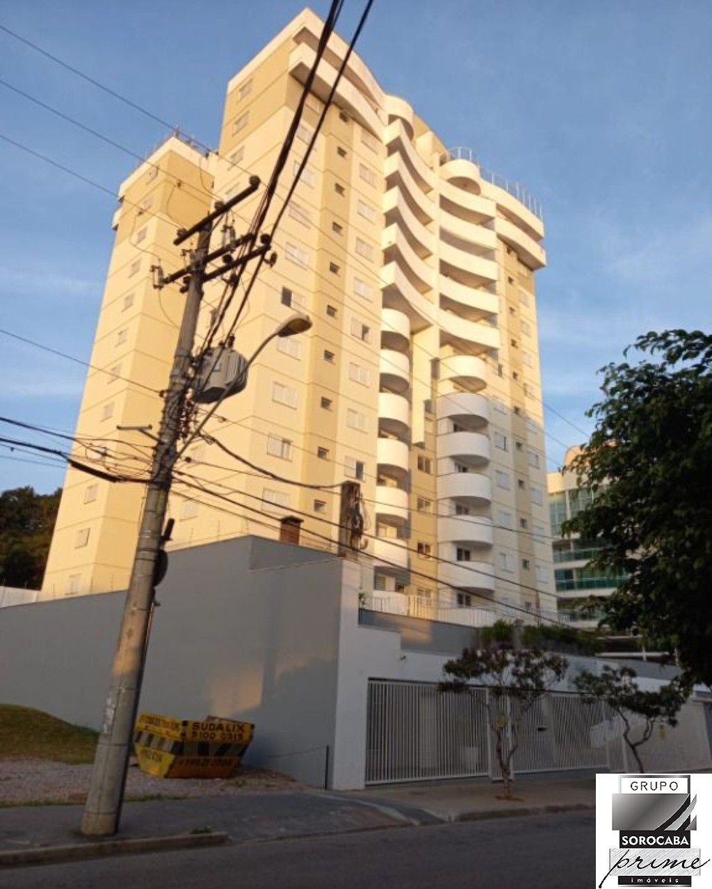 Apartamento com 3 dormitórios para alugar, 232 m² por R$ 6.1
