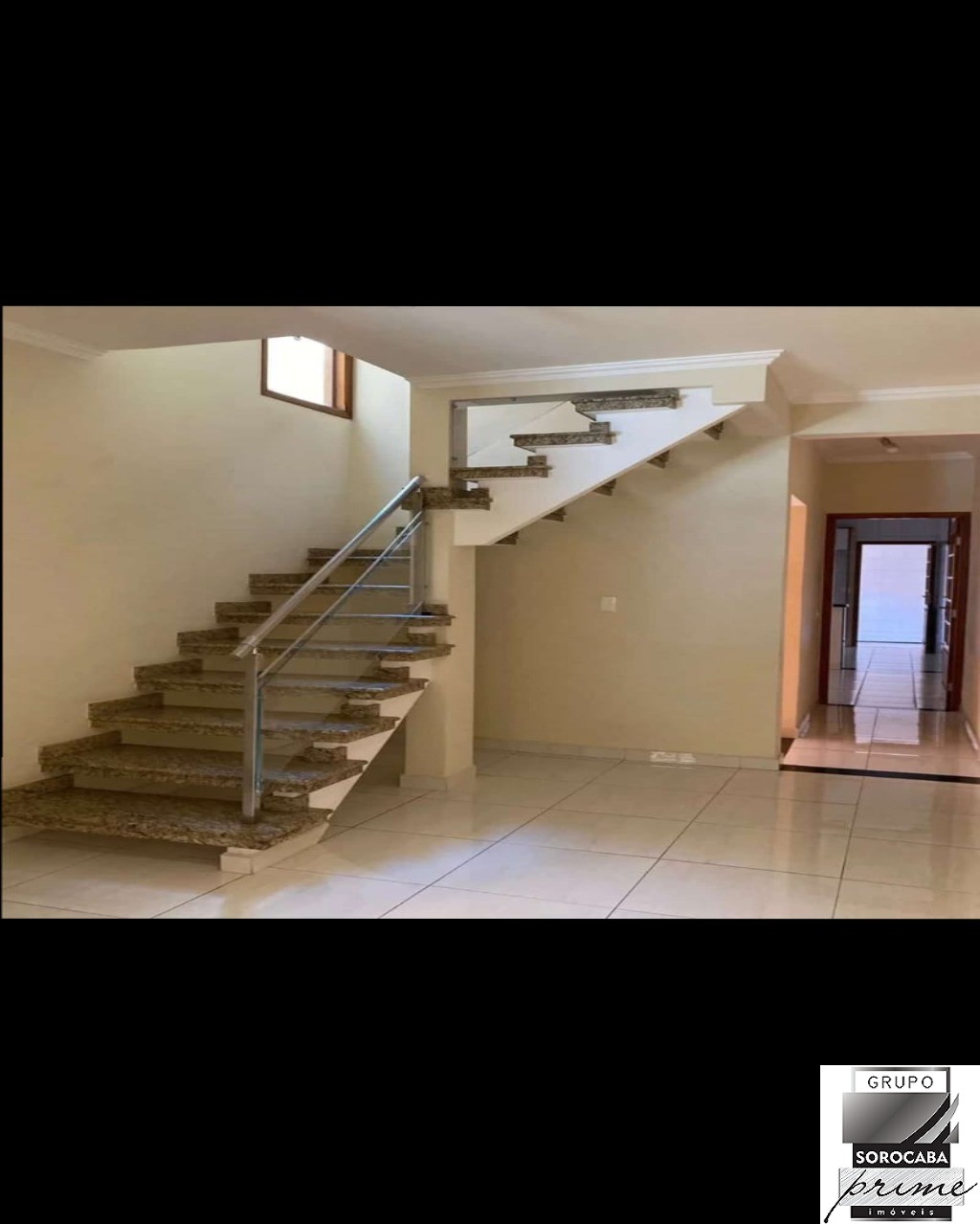 Lindo sobrado com portão automático excelente R$370.000,00