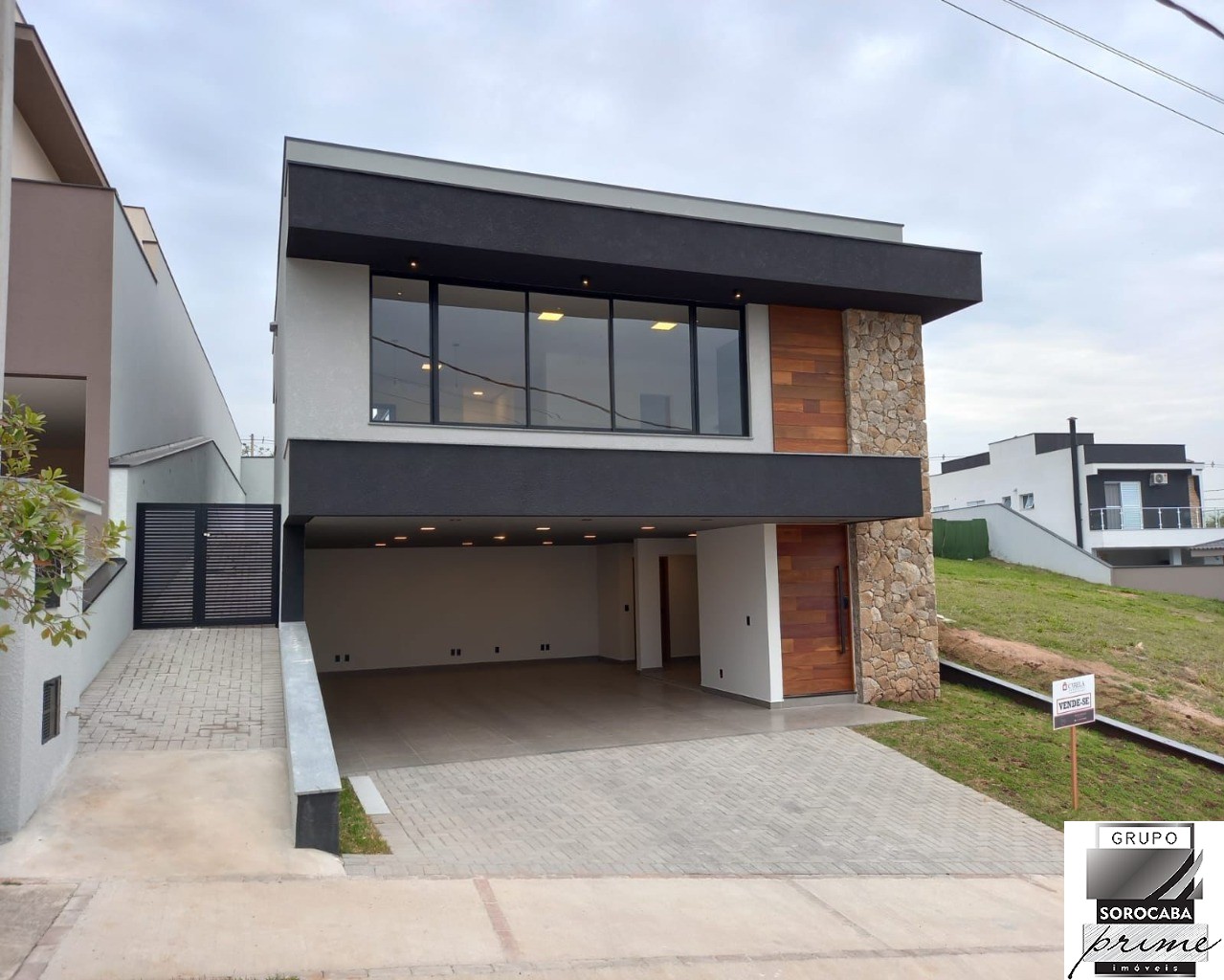Sobrado com 3 dormitórios à venda, 237 m² por R$ 1.690.000 -