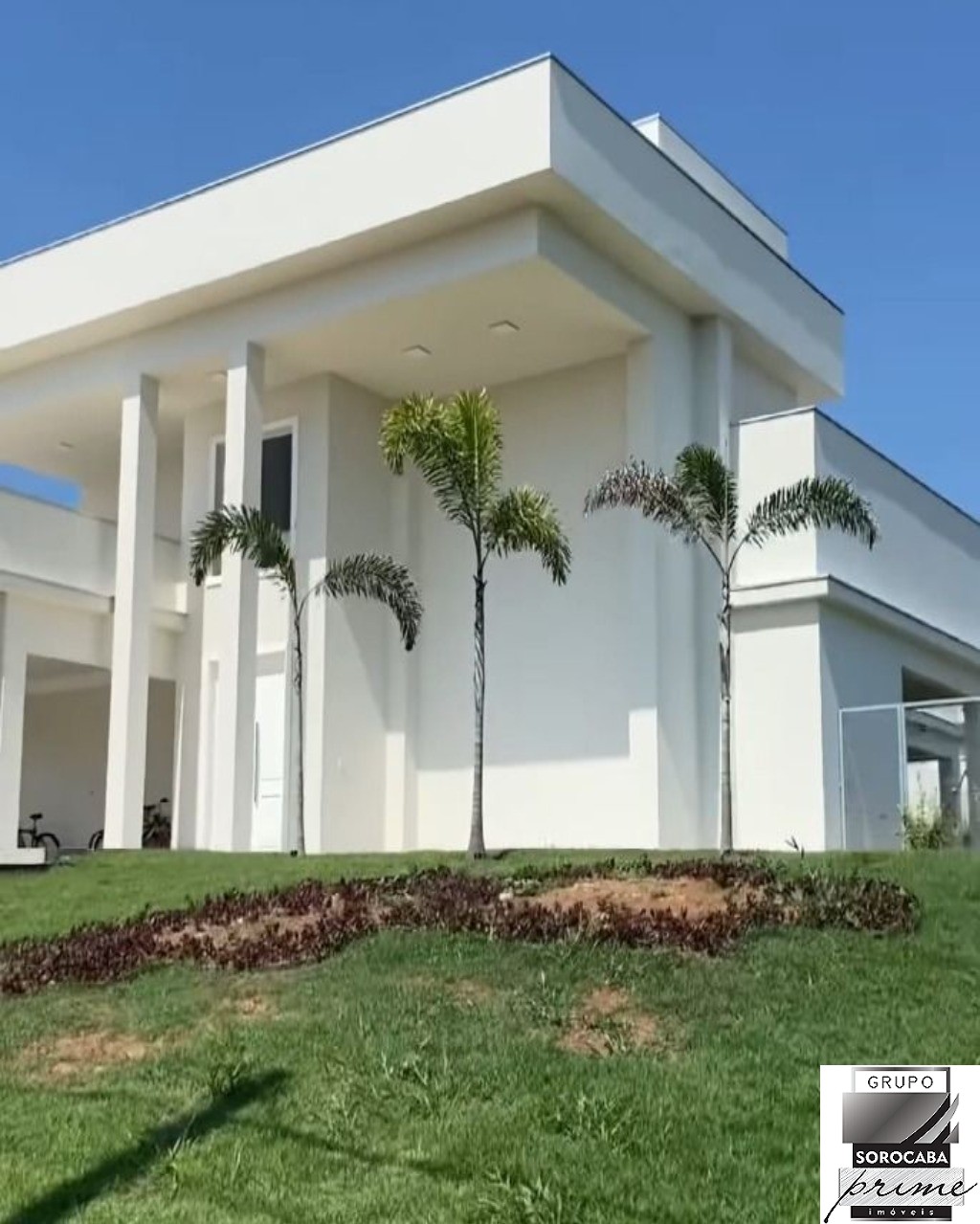 Casa com 3 dormitórios à venda, 230 m² por R$ 1.200.000 - la