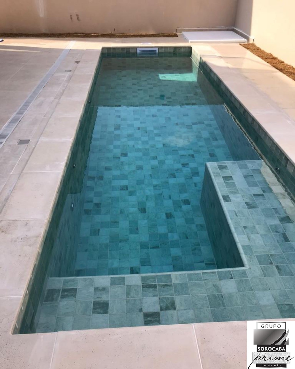 Sobrado com 3 dormitórios à venda, 251 m² por R$ 2.250.000