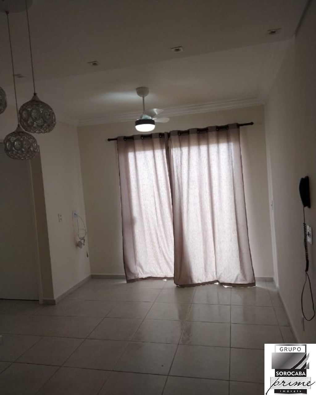 Apartamento com 2 dormitórios à venda, 50 m² por R$ 200.000 