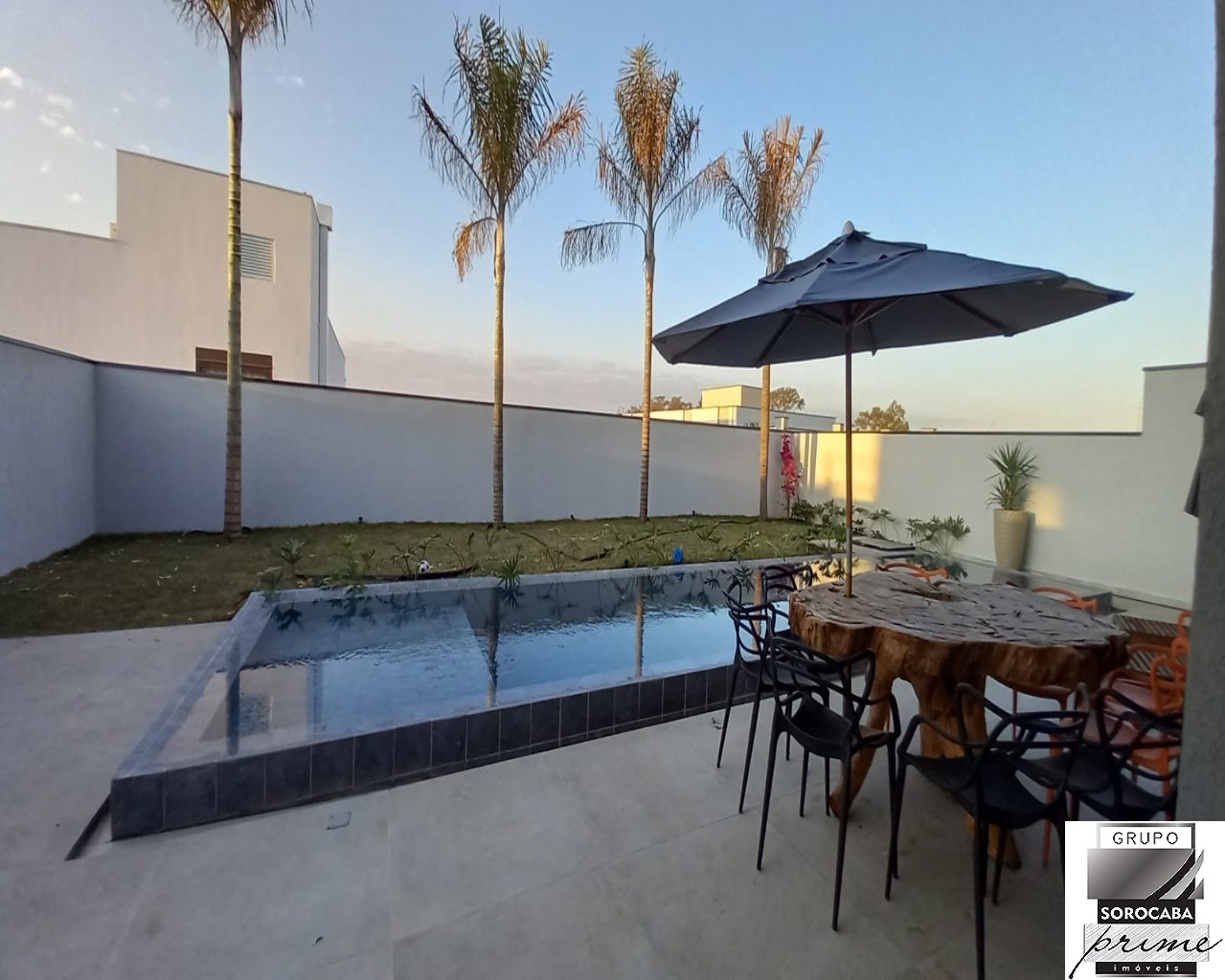 Sobrado com 3 dormitórios à venda, 250 m² por R$ 2.380.000 -