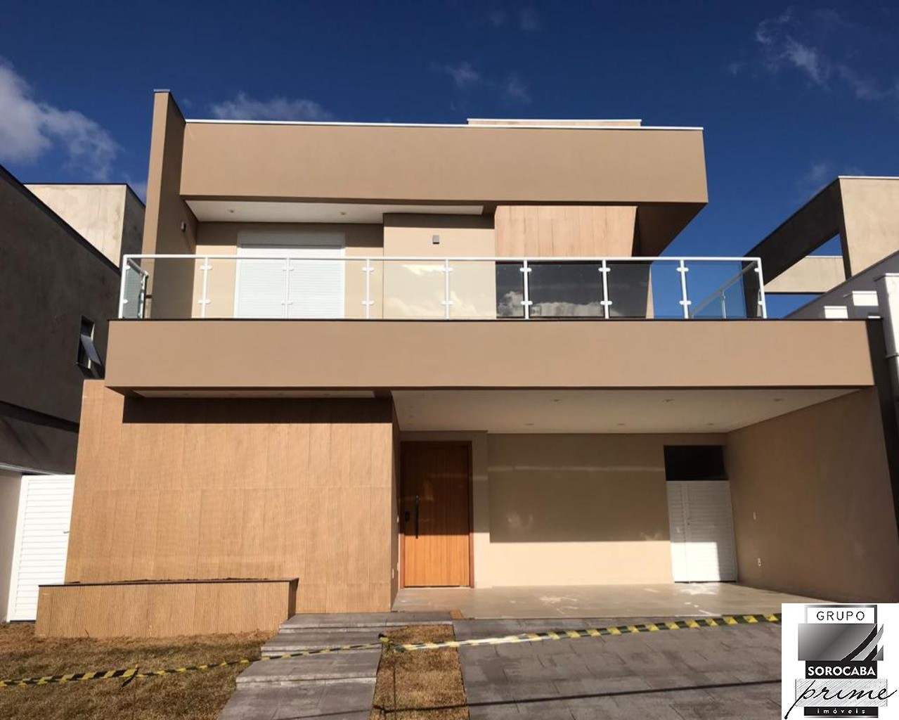 Sobrado com 3 dormitórios à venda, 251 m² por R$ 2.250.000