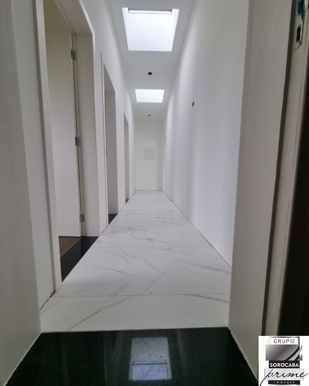 Casa com 3 dormitórios à venda, 250 m² por R$ 1.290.000 - co