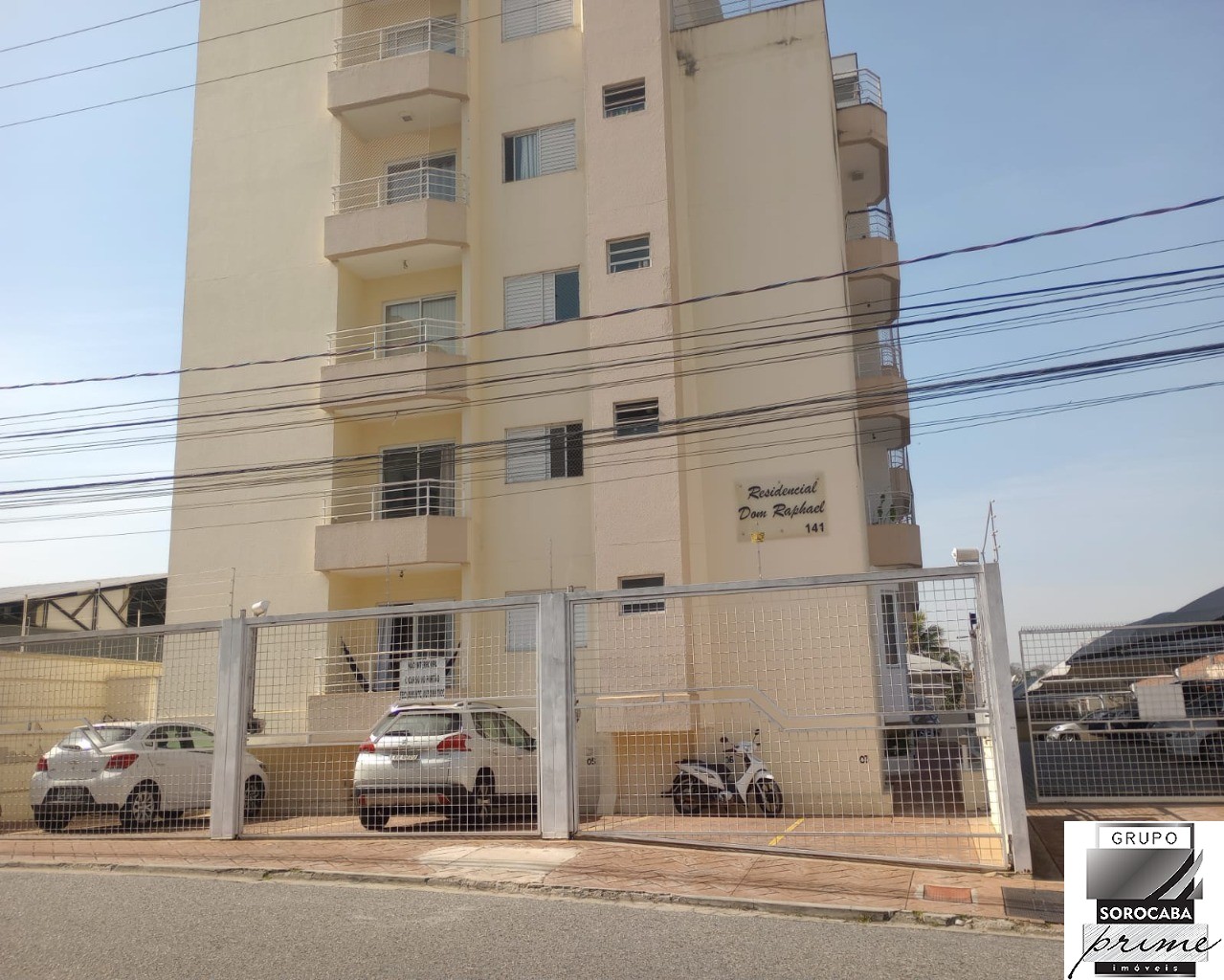 Apartamento com 2 dormitórios à venda, 63 m² por R$ 254.000 