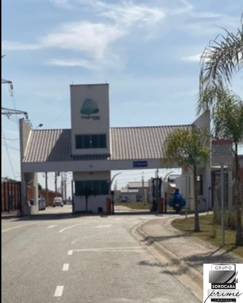 Casa com 2 dormitórios à venda, 74 m² por R$ 415.000 - jardi
