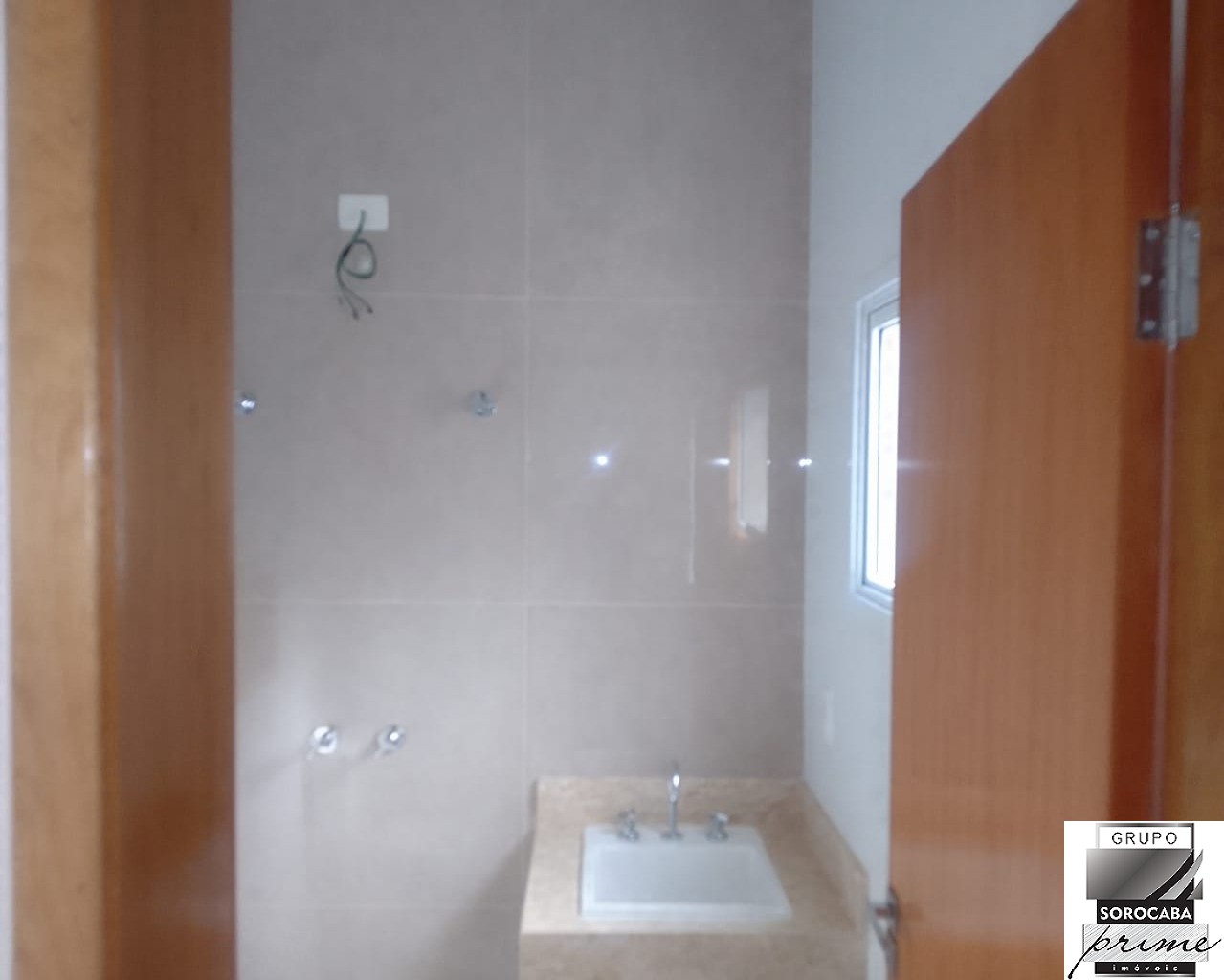 Casa com 3 dormitórios à venda, 147 m² por R$ 850.000 - cond