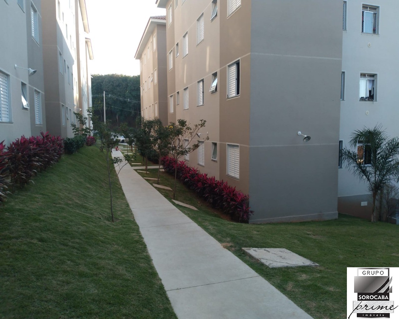 Apartamento 44m² com 2 dormitórios por 235mil condomínio le 