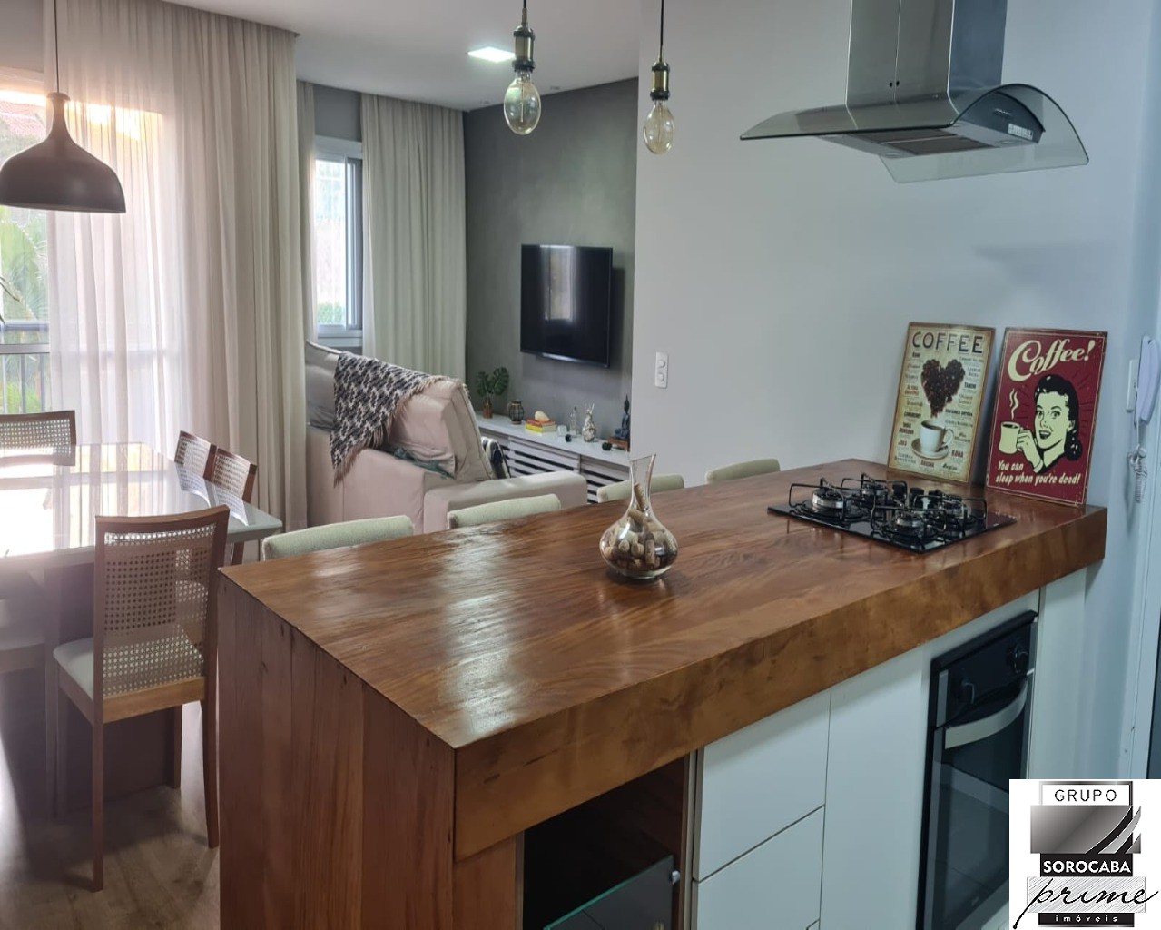 Apartamento com 3 dormitórios à venda, 72 m² por R$ 375.000 