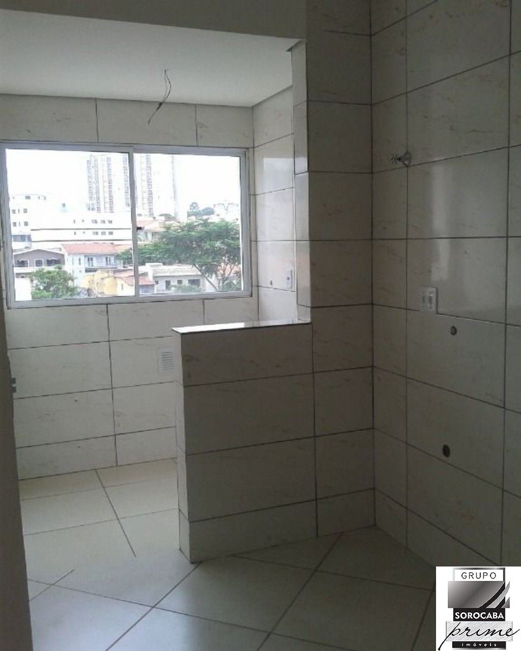 Apartamento com 2 dormitórios à venda, 57 m² por R$ 220.000 