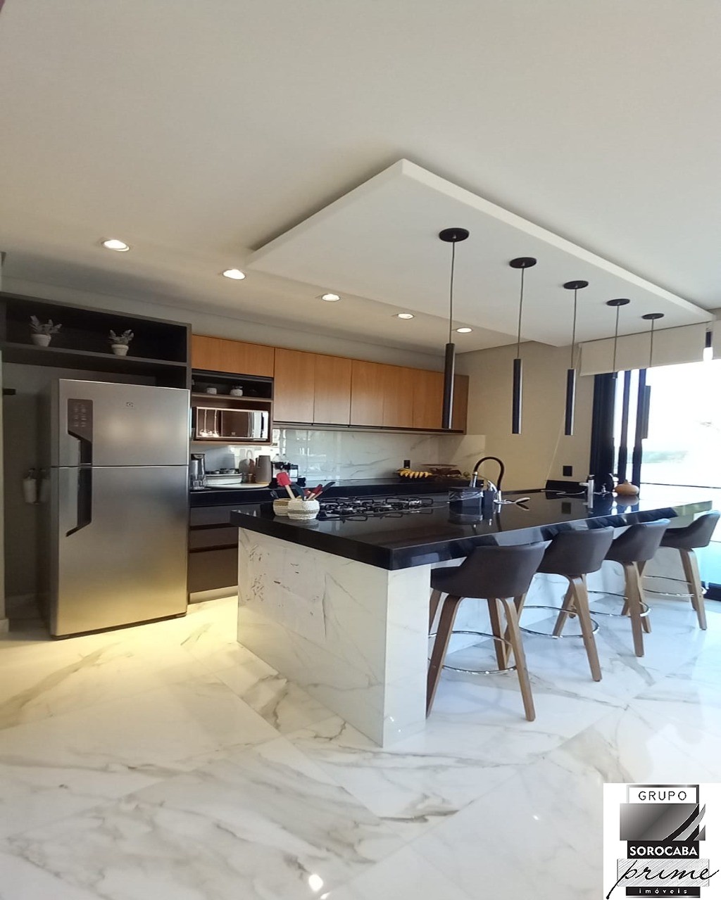 Sobrado com 3 dormitórios à venda, 250 m² por R$ 2.380.000 -