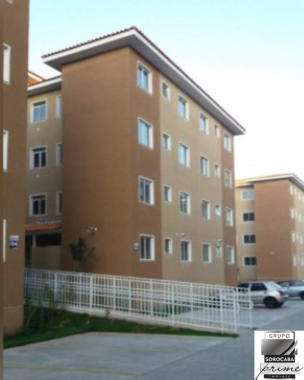 Apartamento com 2 dormitórios à venda, 45 m² por R$ 140.000 