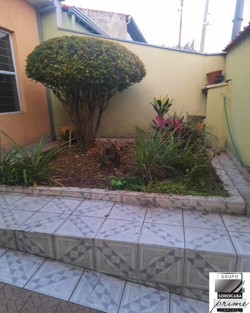 Casa com 2 dormitórios à venda, 80 m² por R$ 290.000 - jardi