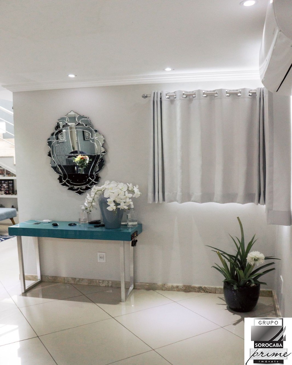 Sobrado com 4 dormitórios à venda, 308 m² por R$ 1.800.000 -