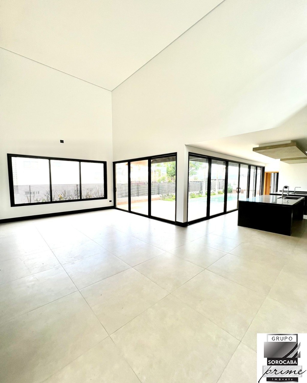 Sobrado com 4 dormitórios à venda, 380 m² por R$ 2.990.000 -