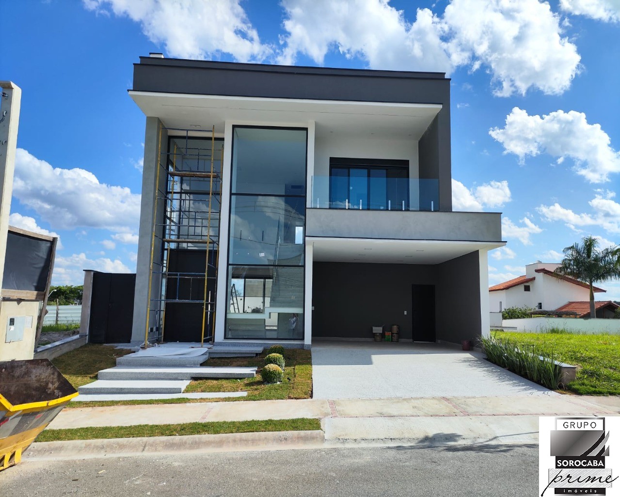Casa com 3 dormitórios à venda, 232 m² por R$ 1.790.000 - gr
