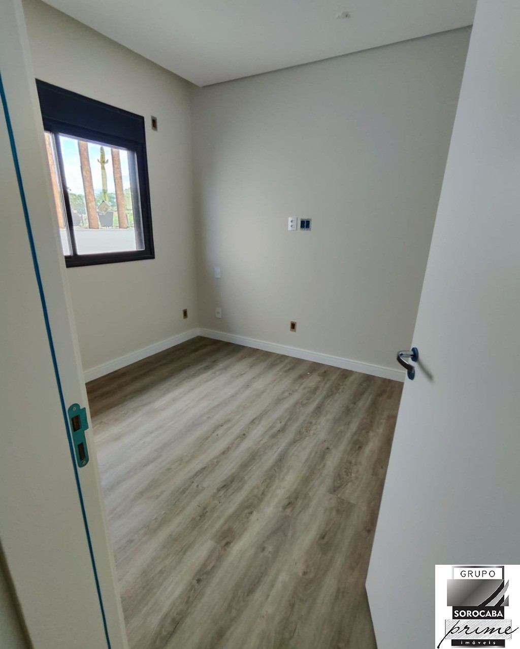 Casa com 3 dormitórios à venda, 200 m² por R$ 1.590.000 - gr