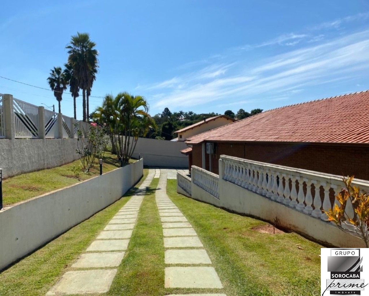 Casa com 4 dormitórios à venda, 376 m² por R$ 1.900.000 - va