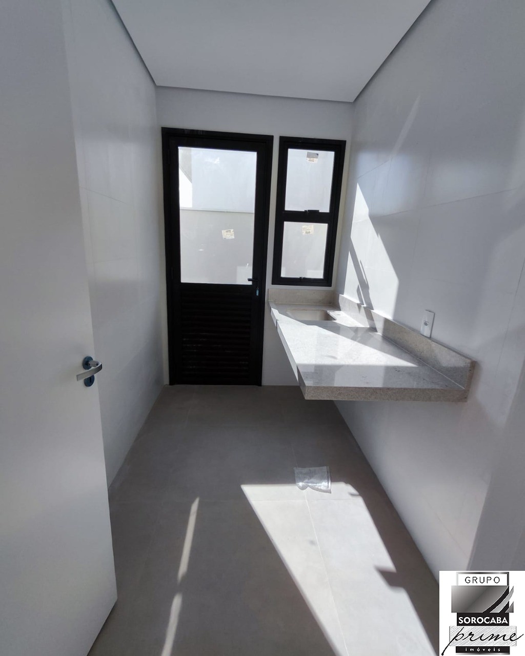 Casa com 3 dormitórios à venda, 200 m² por R$ 1.590.000 - gr