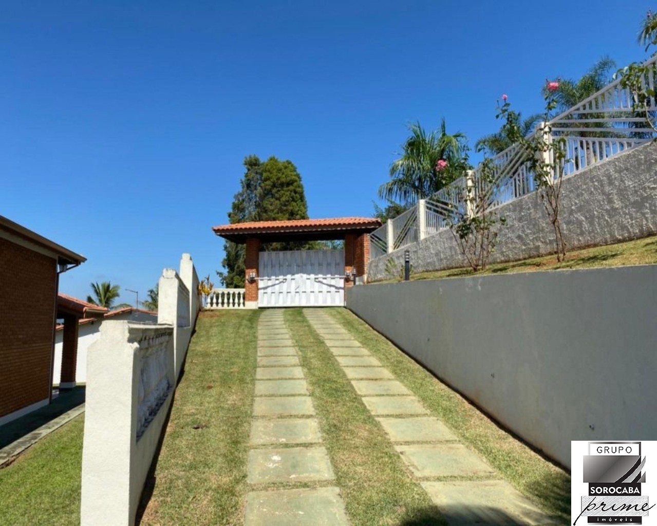 Casa com 4 dormitórios à venda, 376 m² por R$ 1.900.000 - va